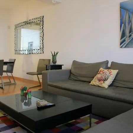 3b Luxury Seafront W/ Pool &gym - Finikoudes Beach
