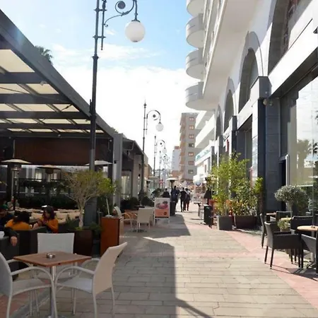 3b Luxury Seafront W/ Pool &gym - Finikoudes Beach Apartment *