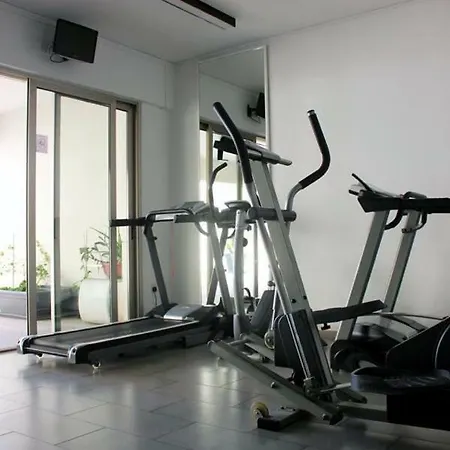 3b Luxury Seafront W/ Pool &gym - Finikoudes Beach Apartment Larnaca